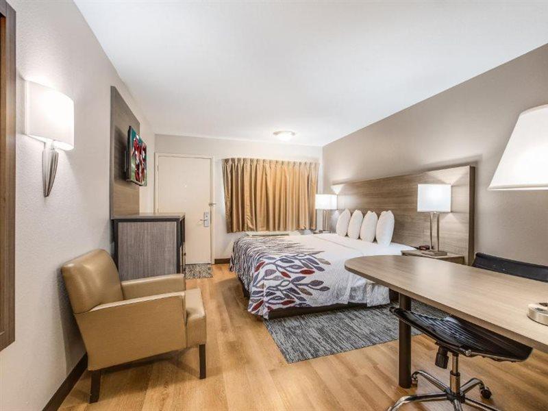 Red Roof Inn Lansing West - Msu מראה חיצוני תמונה