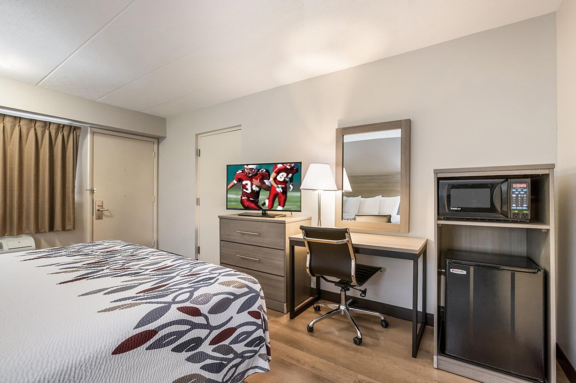 Red Roof Inn Lansing West - Msu מראה חיצוני תמונה