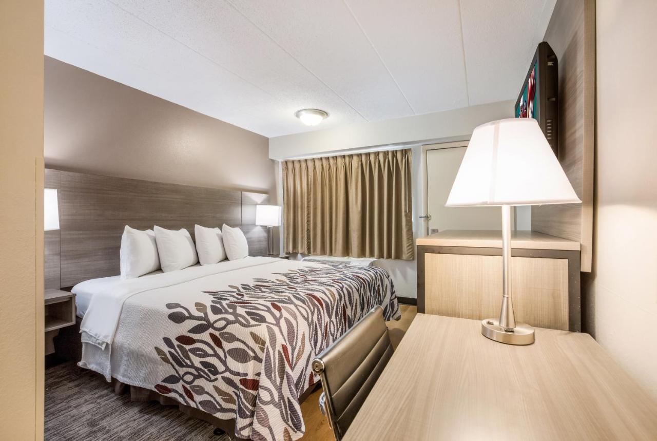 Red Roof Inn Lansing West - Msu מראה חיצוני תמונה