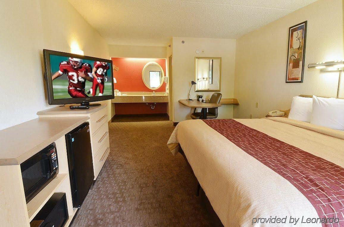 Red Roof Inn Lansing West - Msu מראה חיצוני תמונה